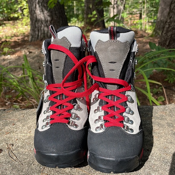 Garsport Leather Waterproof Trekking Boots, Size 38 (US 7 1/2) - Picture 3 of 10